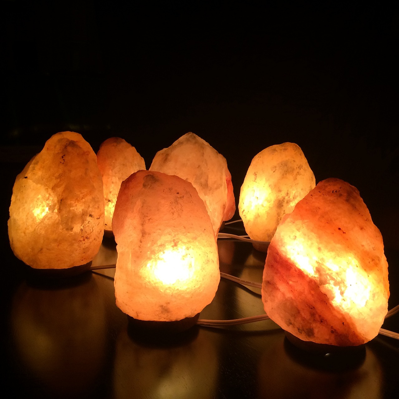 salt lamps himalayan, himalayan salt crystal, ionizers-2317058.jpg